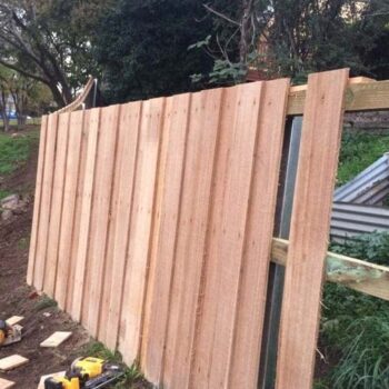 Beautiful Stringy Bark Fence Palings milled by Tim Morris in Tasmania. Milled on his GT26.